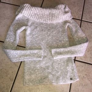 Hollister• sweater✨